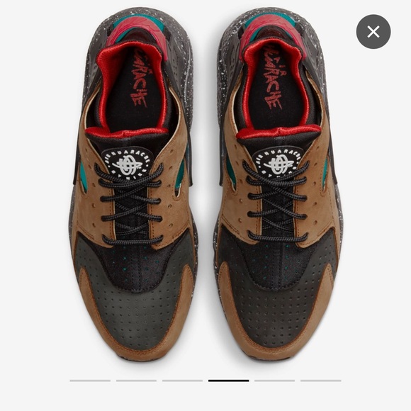 Nike Air Huarache “Light British Tan and Geode Green” - Picture 3 of 16